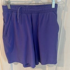 Lululemon Pace Breaker 7” inseam. Sz Small